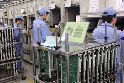 华为员工捐款1530万 4000部手机空投灾区